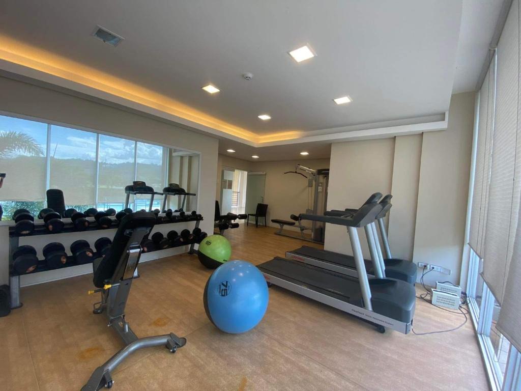 ENTIRE 2BR CONDO UNIT@8 SPATIAL CONDOMINIUM photo