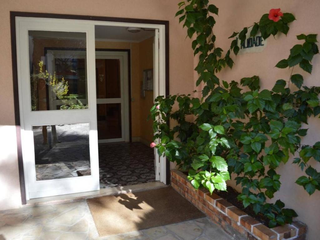 Studio mezzanine 4 couchages à Cavalaire avec terrasse, ascenseur, lave-vaisselle et lave-linge - FR-1-226B-27 - 4