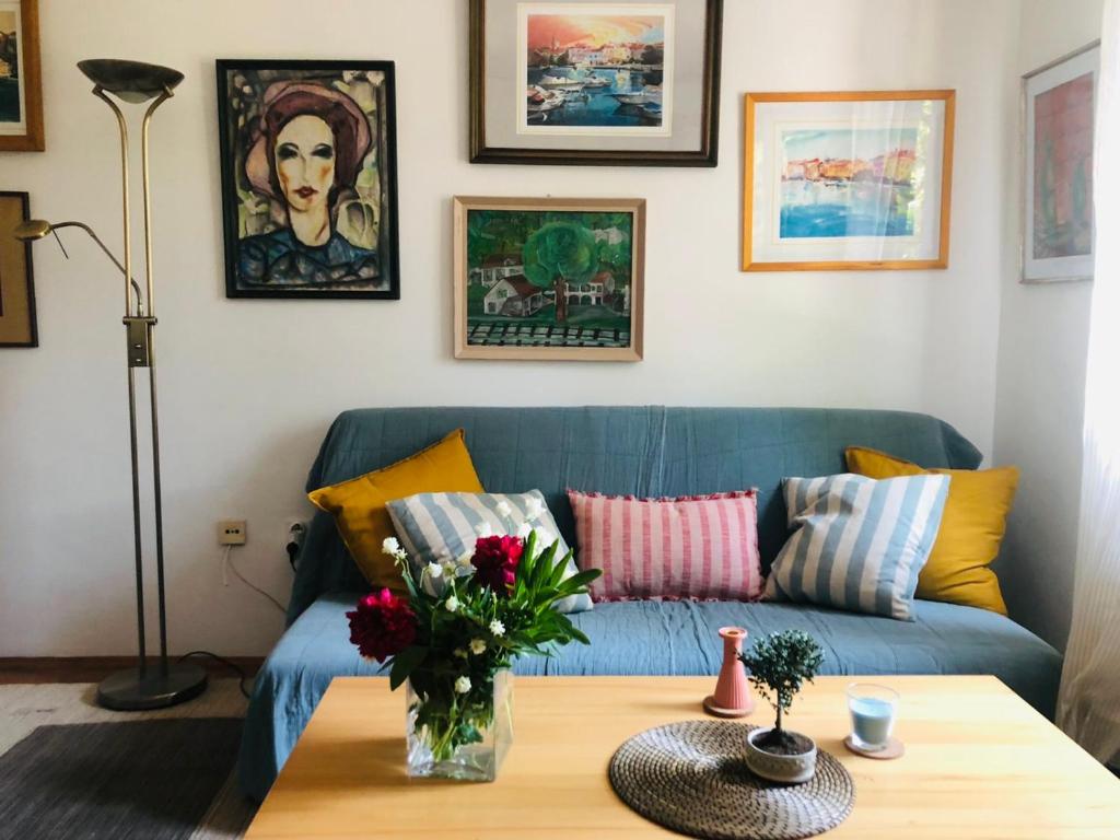 Beautiful Apartment with balcony, Pula