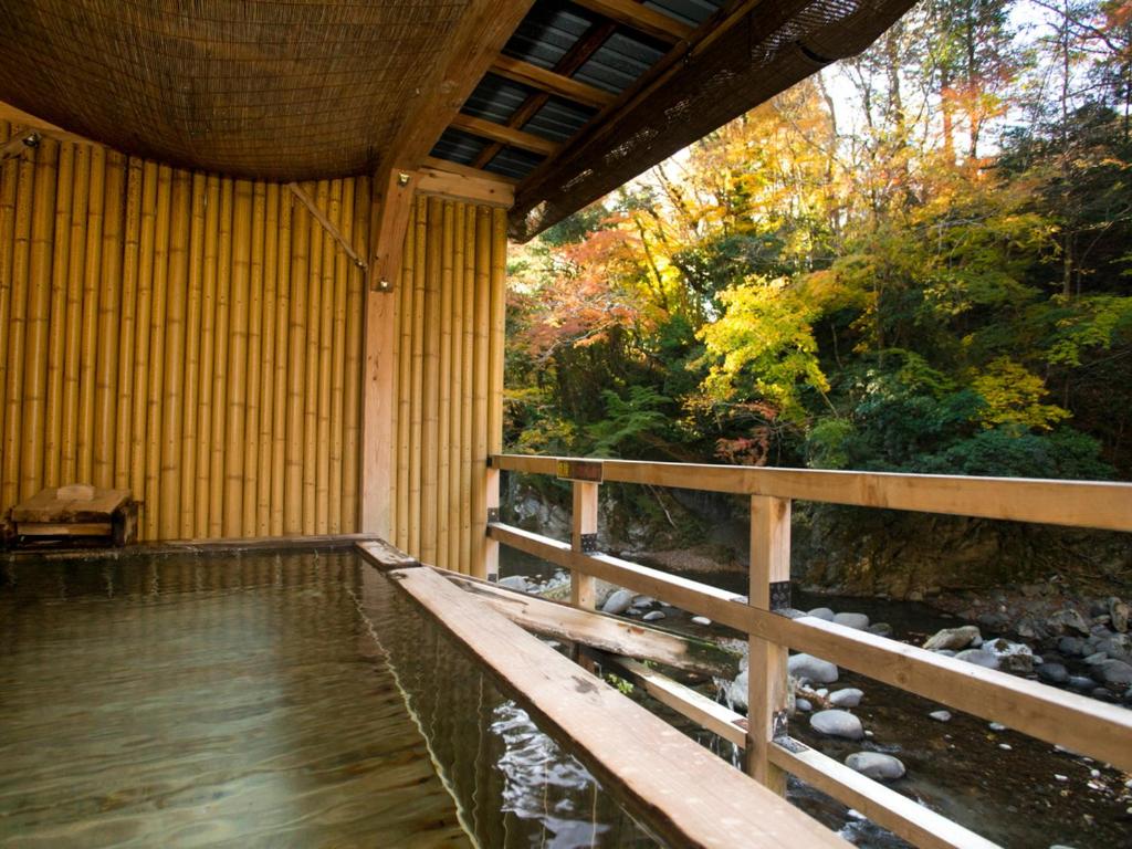 Open air bath