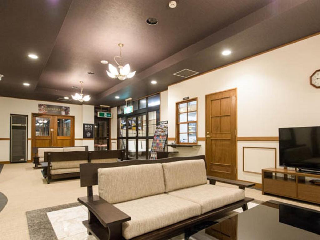 Shared lounge/TV area