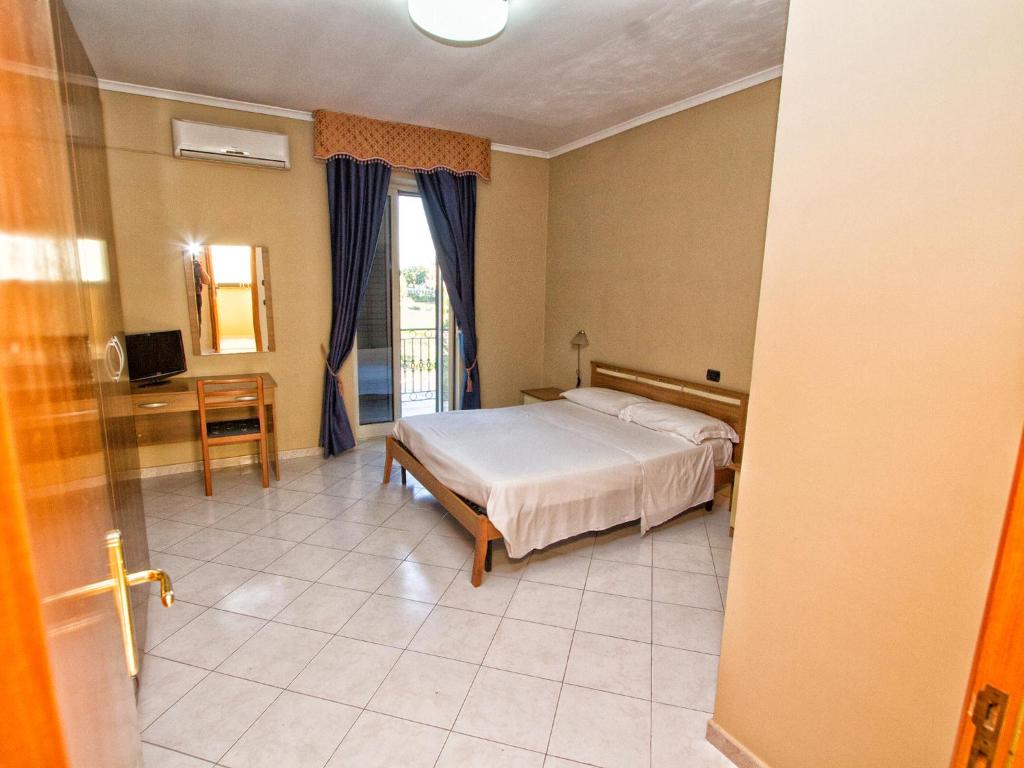 Hotel Silverado photo