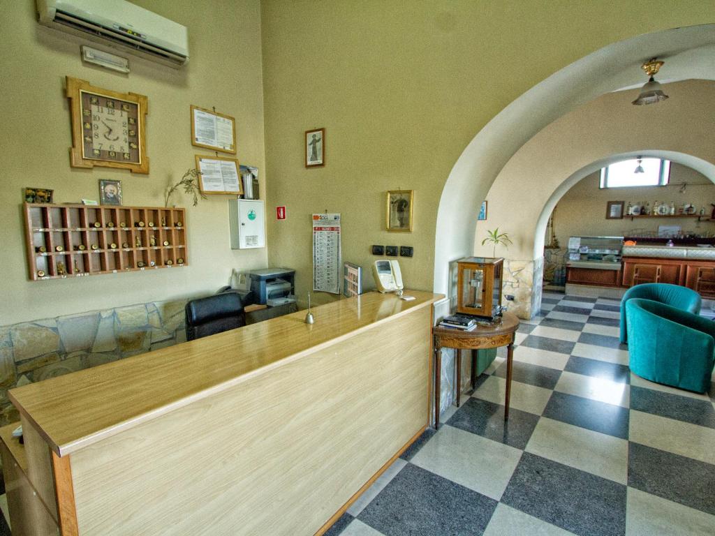 Hotel Silverado photo