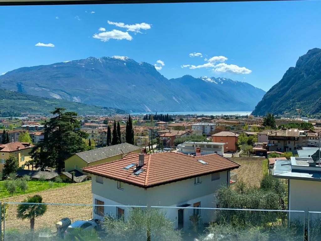 Visioni Lake View Boutique Rooms &amp; Breakfast - Adults Friendly — Hotel in Riva Del Garda