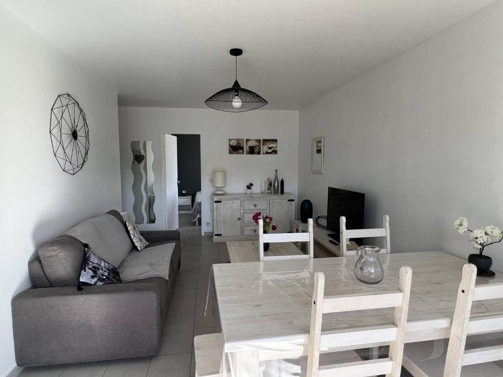 Cambo : T2 Lumineux avec Terrasse Sud, Wifi & Parking - 5