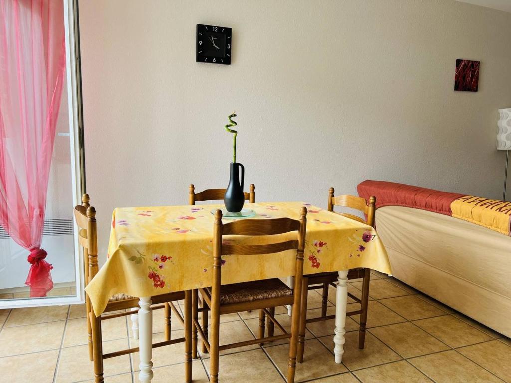 Appartement F2 avec piscine et parking à Cambo-les-Bains - 4