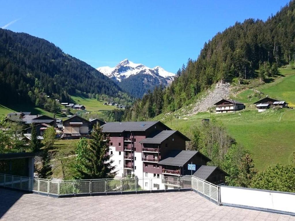 Appartement cosy pour 4, au cœur du village, proche des pistes et avec piscine estivale - 2