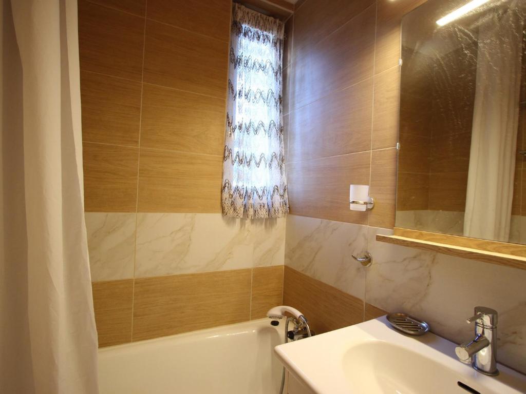 Appartement 30 m² avec balcon, à proximité des pistes et des commerces, animaux acceptés - FR-1-549-53 - 5