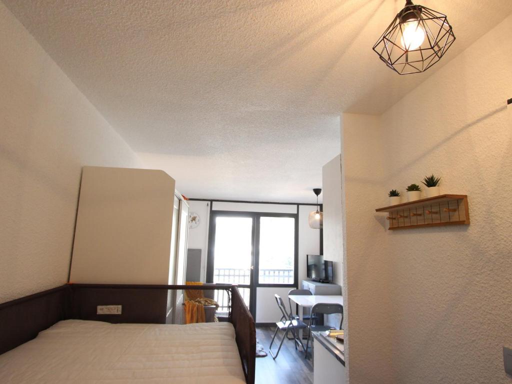 Studio rénové pour 4 avec canapé-lit, balcon et parking - FR-1-340-234 - 3