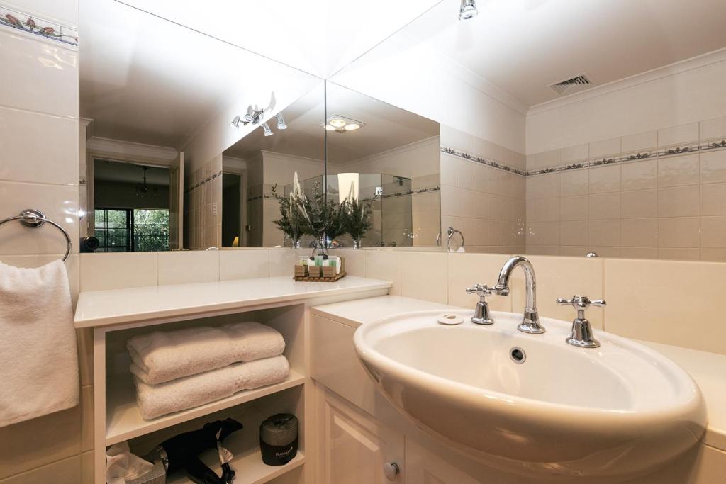 The Lawson Riverside Suites photo