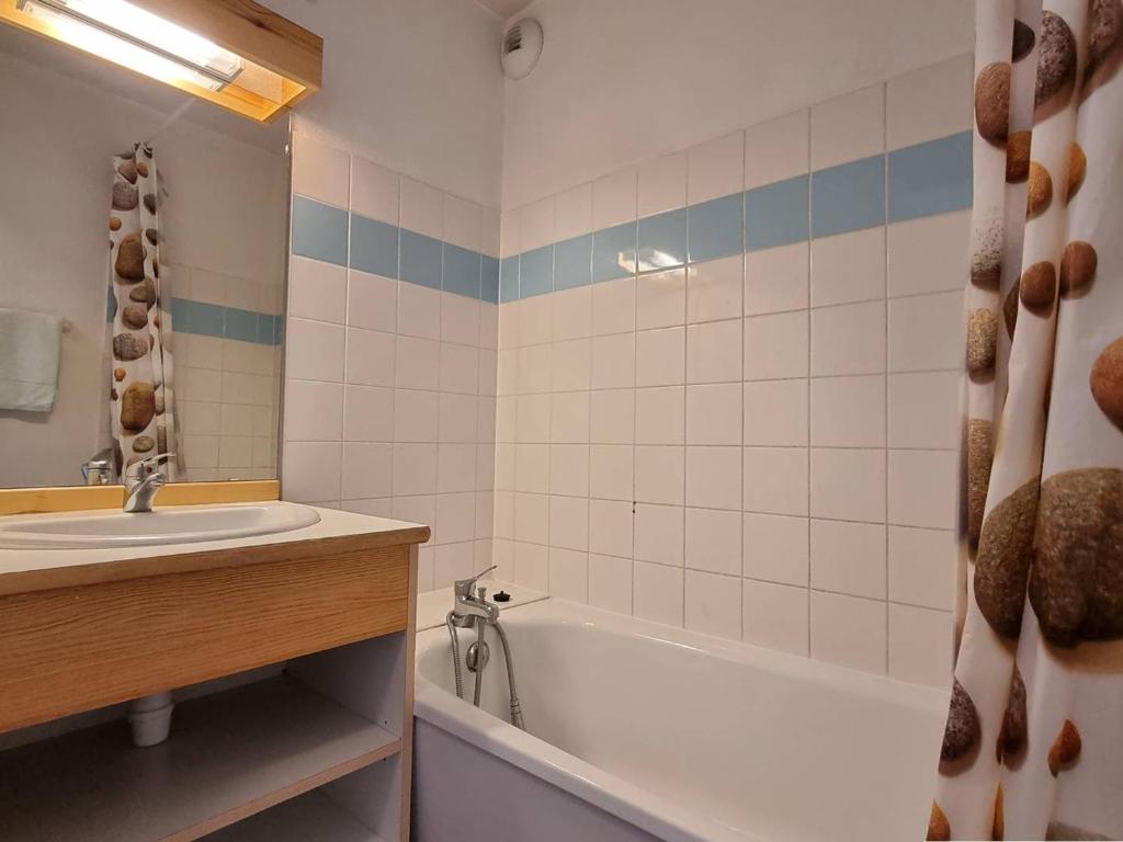 Appartement 4 pièces, 8 pers, proche pistes, parking, casier à ski - FR-1-525-179 - 4