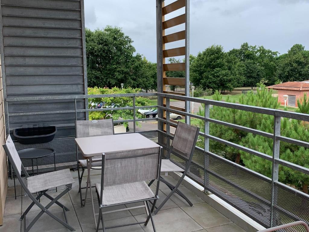Appartement Moderne Centre-Ville Biscarrosse - Plage à Proximité - 4 Pers - WiFi et Parking Inclus - FR-1-319-443 - 2