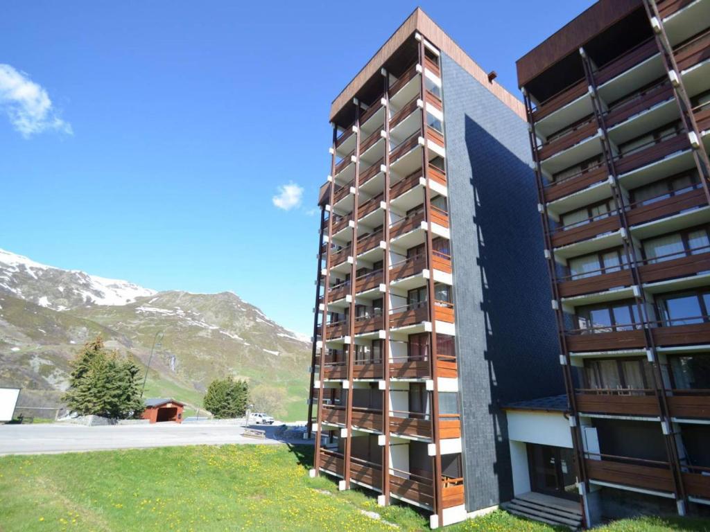 Studio idéalement situé au pied des pistes Les Menuires, 2 pers, balcon sud, parking gratuit - 3
