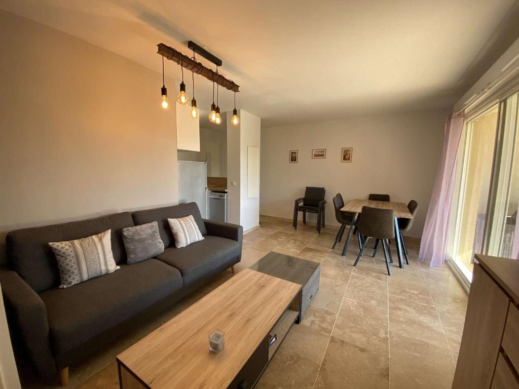 Sainte-Maxime : 3 Pièces, 4 Couchages, Piscine, Calme, Proche Commerces et Aqualand - FR-1-226-476 - 5