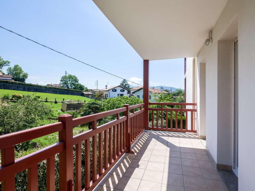 Appartement Moderne avec Balcon, Proche Centre et Plage, Piscine et Parking, Hendaye - FR-1-2-399 - 2