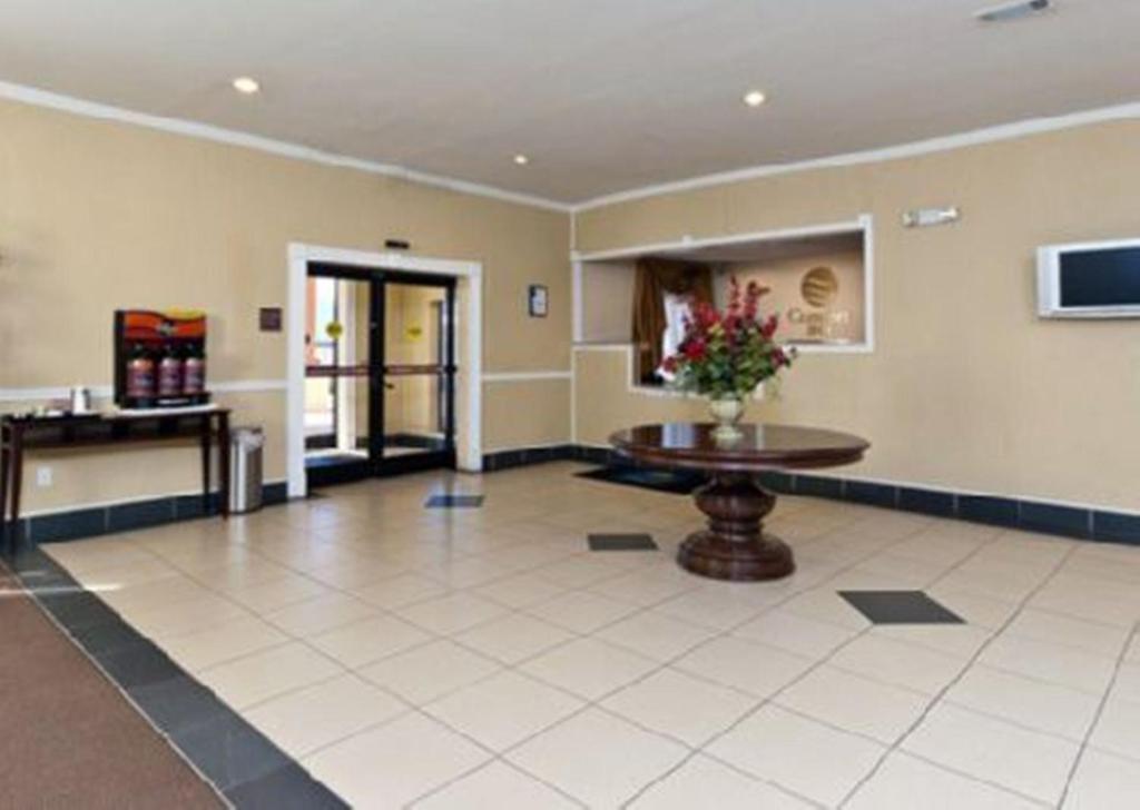 フロント・ロビー