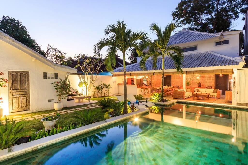Villa Madura DREAM 3bdrs Central Seminyak photo