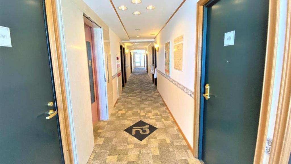 Toyoko Inn Okinawa Naha Omoromachi Ekimae photo