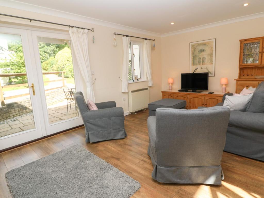 Blackbird Cottage, Falmouth photo 2