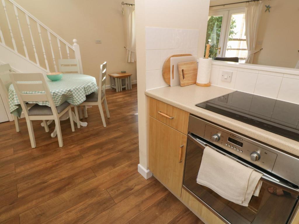 Blackbird Cottage, Falmouth photo 7