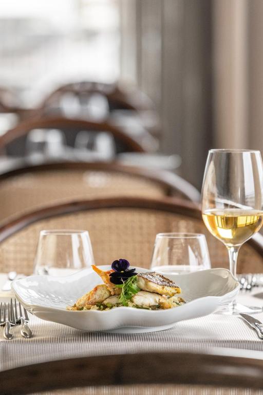 อาหารและเครื่องดื่ม