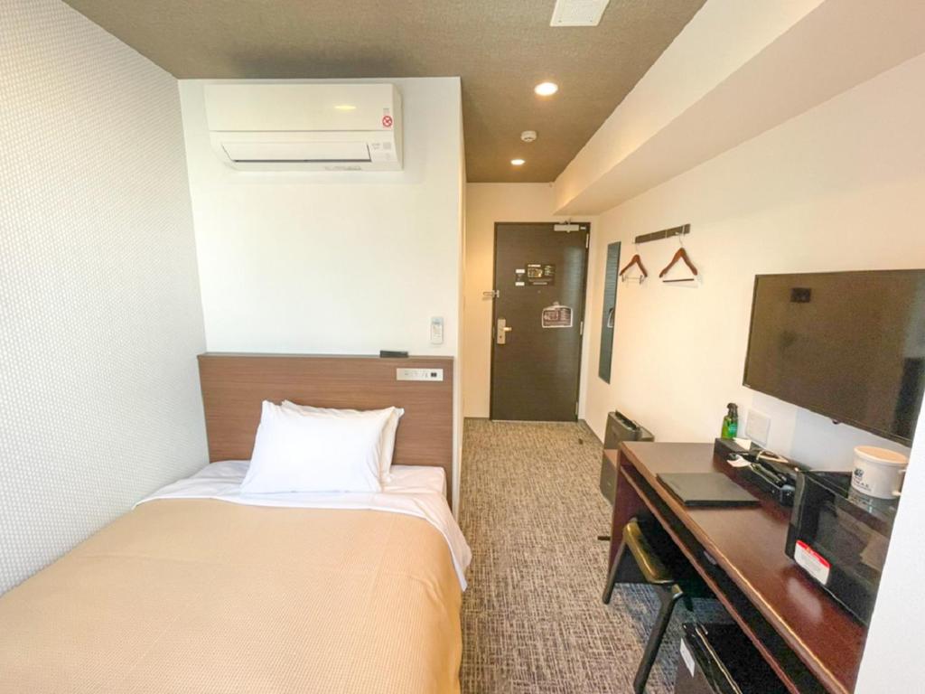 HOTEL LiVEMAX NAGOYA SHINKANSENGUCHI photo