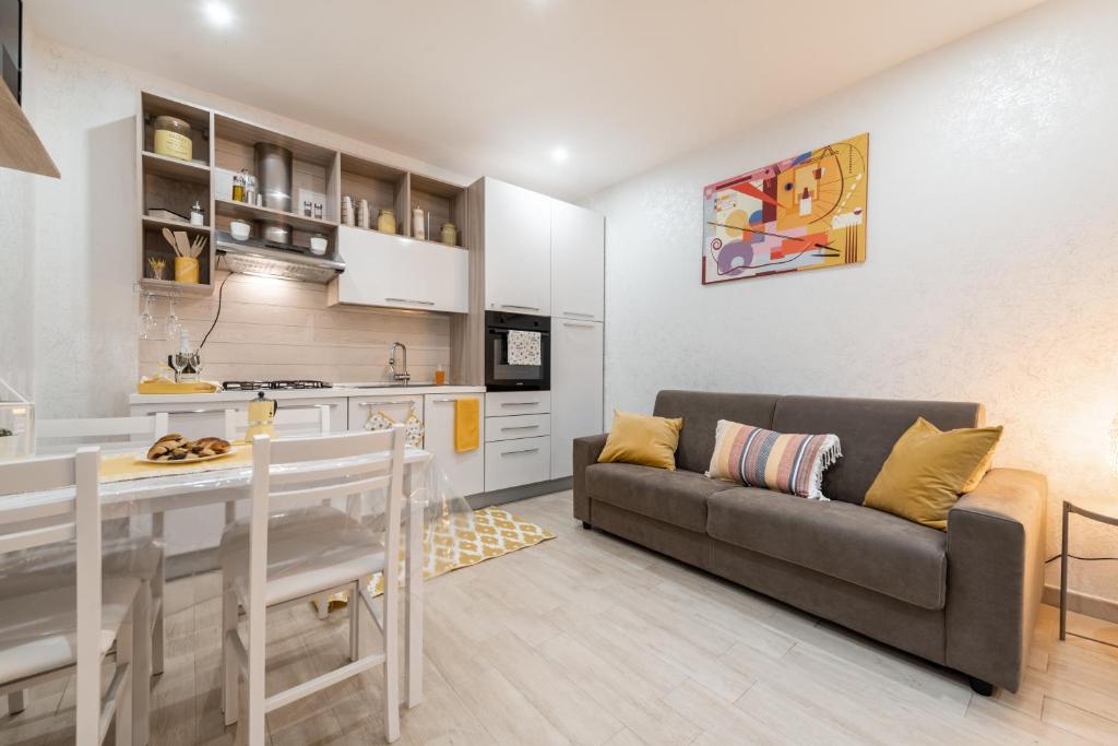 Yhellow Home Comfy Apartment photo