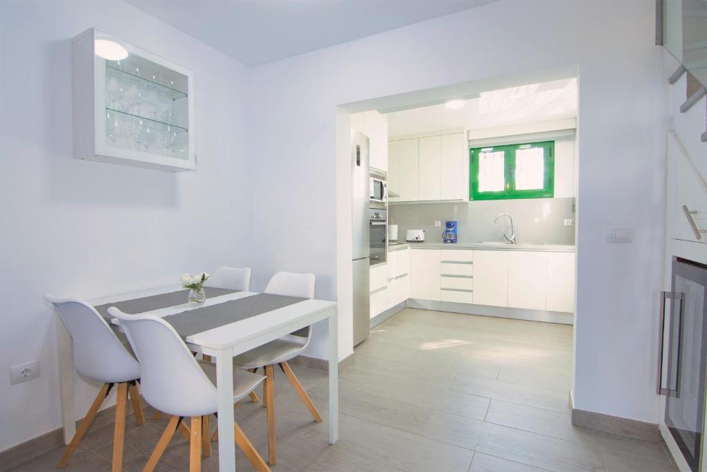 Bungalow Parque Gaviota 4 by Homestaygrancanaria - 2
