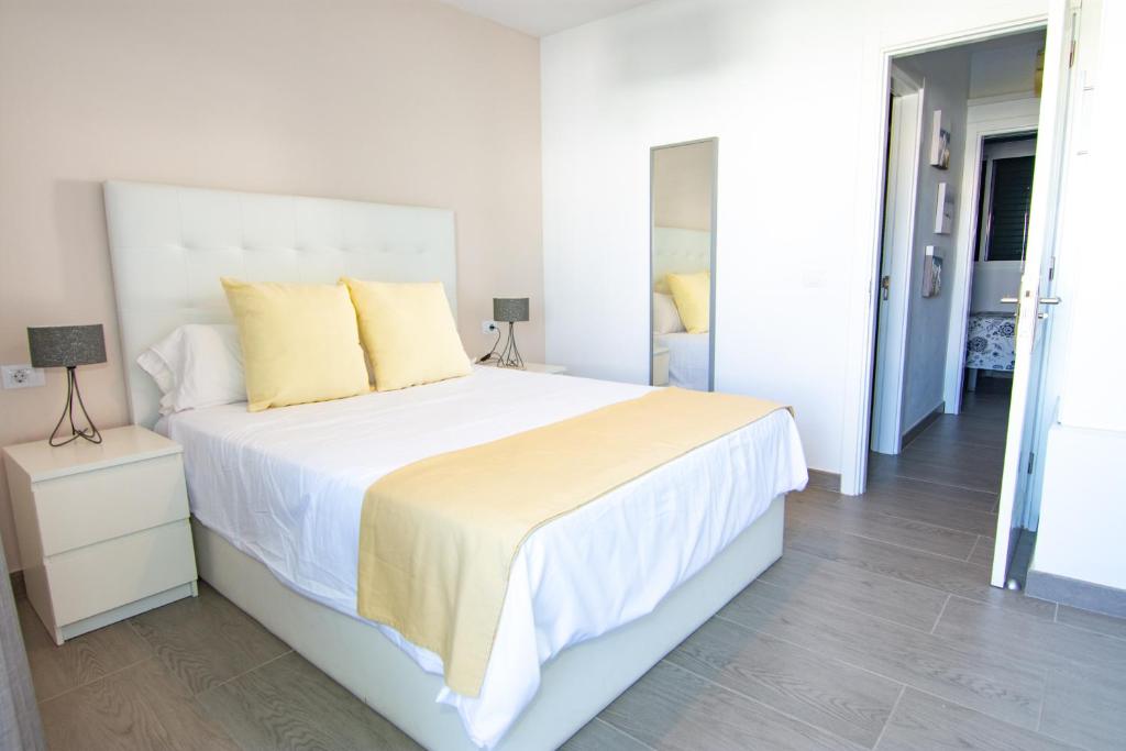 Bungalow Parque Gaviota 4 by Homestaygrancanaria - 4