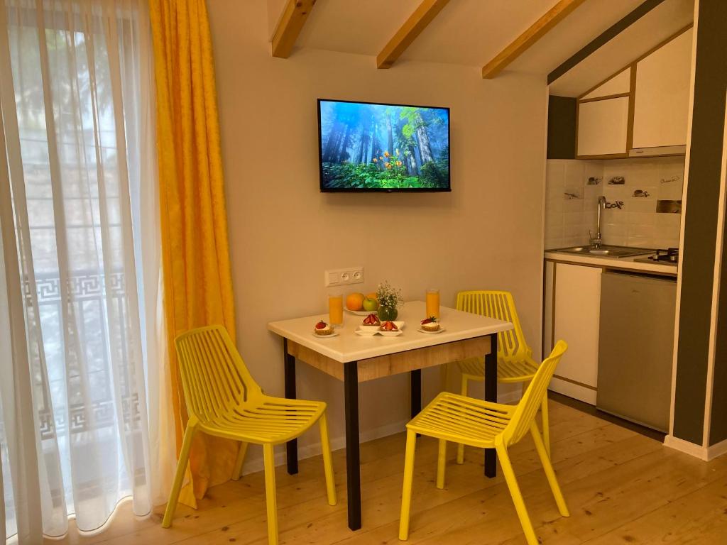 Borjomi Yellow Hotel photo