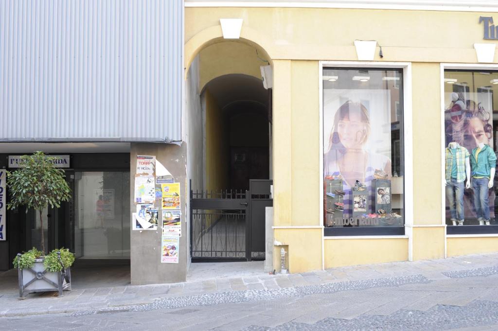 Piazza Azuni 18 Guest House photo
