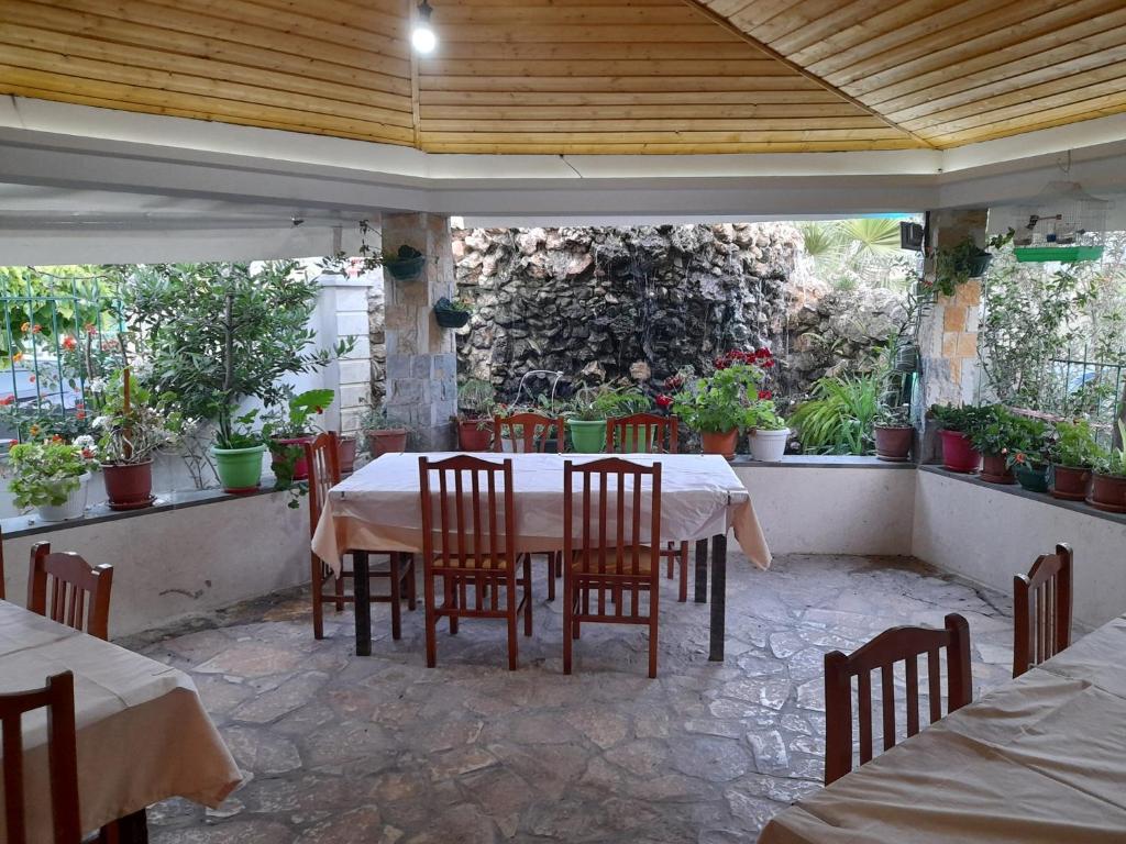 Alexander Stay Hotel — Hotel in Vlora