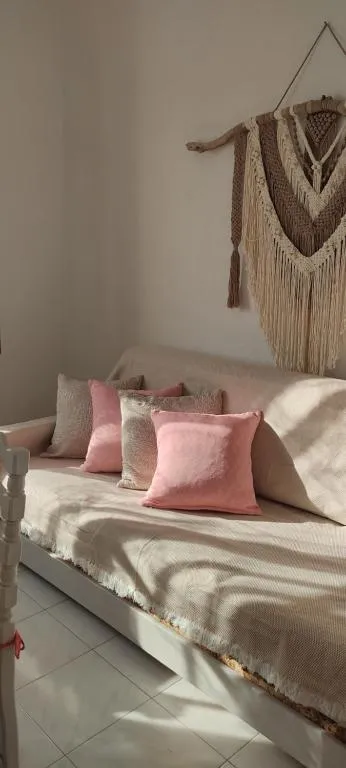 APARTMENT TSAIRA, מלון באמוליאני