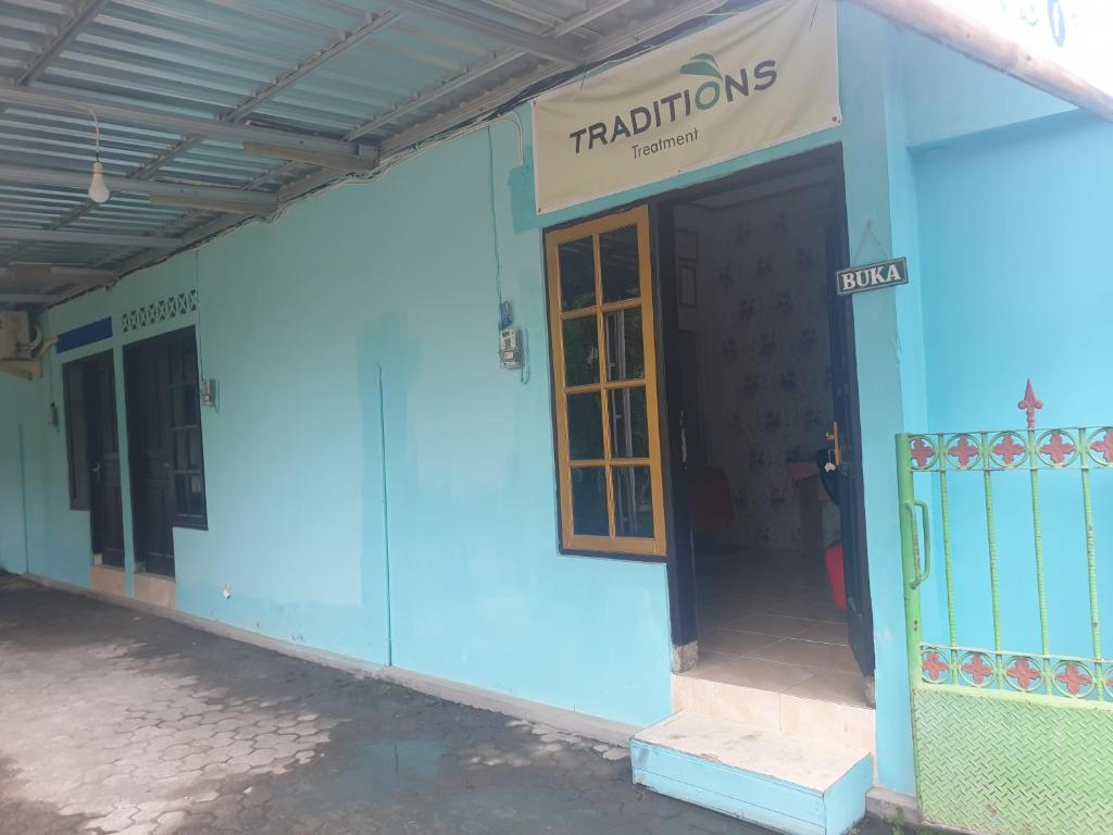 Traditions Drink and treatment photo