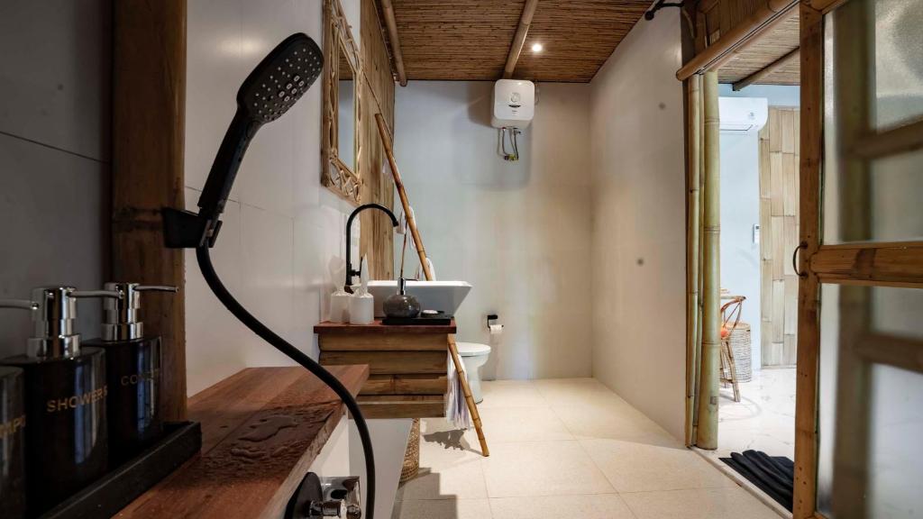 Pravasa Gili Resort by KajaNe