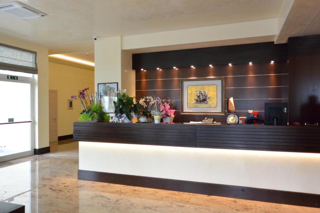 Hotel Columbus photo