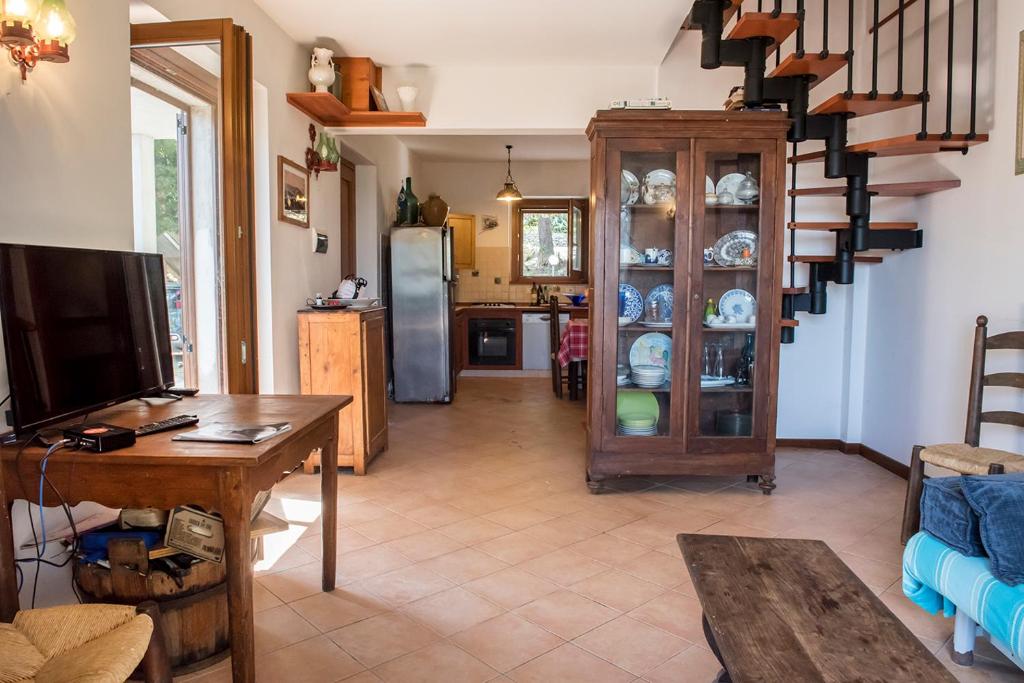 S267 - Sirolo - porzione di villa singola immersa nel verde del Monte Conero - 3