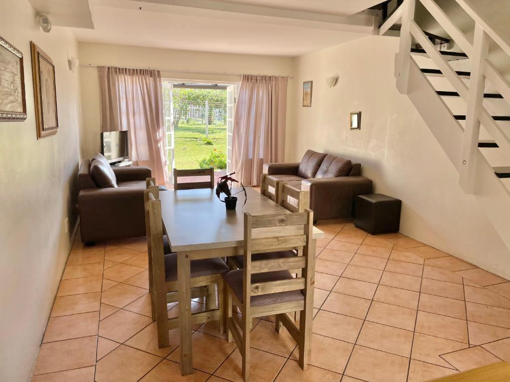 59 Settler Sands Beachfront Accommodation photo
