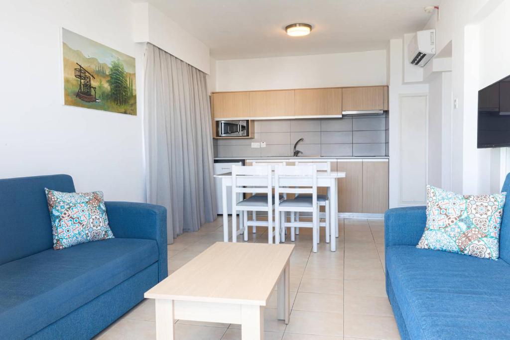 Vrissaki Hotel Apartments — Hotel rooms in Protaras, Famagusta Region