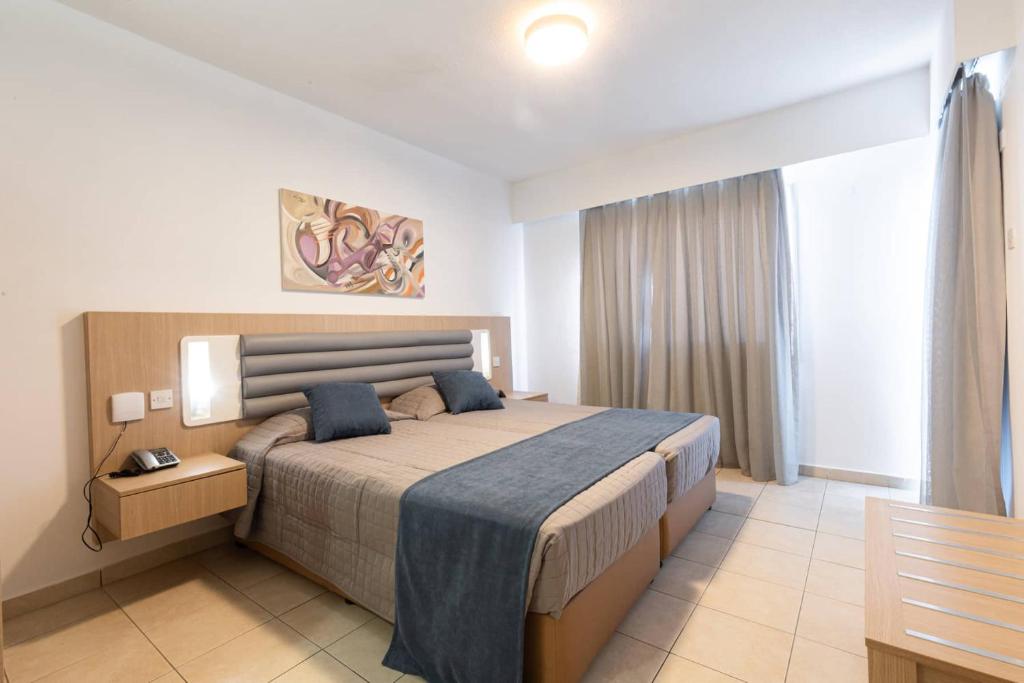 Vrissaki Hotel Apartments — Hotel rooms in Protaras, Famagusta Region