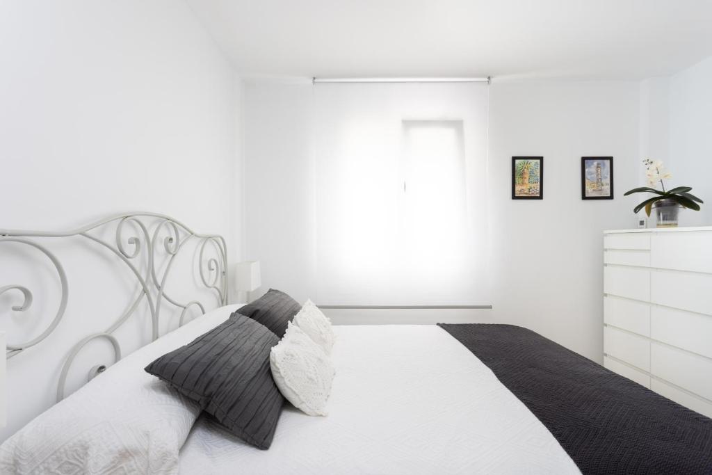 Home2Book Elegance City Center Apartment - 2