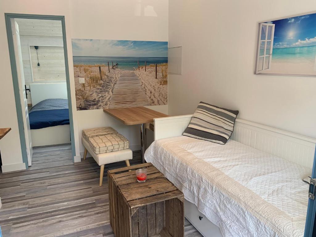 T2 vue sur le parc proche mer et ile de re — Hotel in L'Houmeau (Poitou-Charentes)
