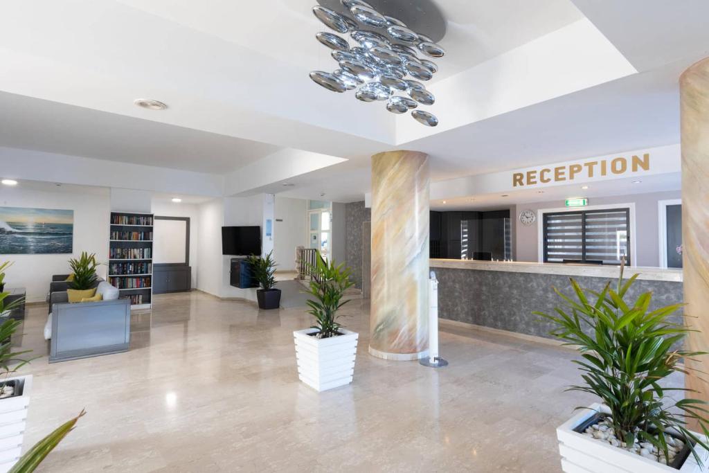 Vrissaki Hotel Apartments — Hotel building in Protaras, Famagusta Region
