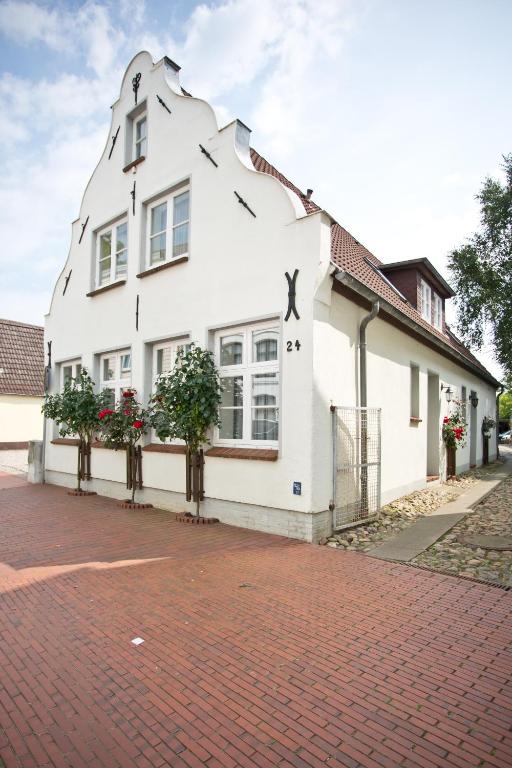Tönning Apartments for Rent, Germany price from 7 of Hotels