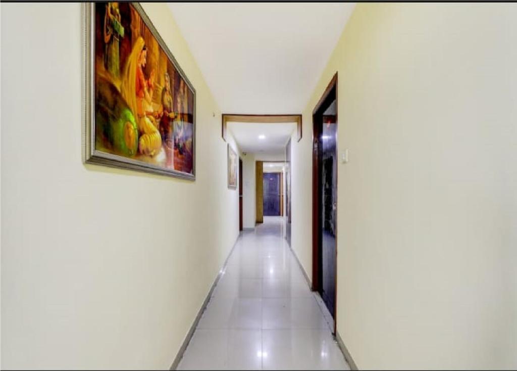 Hotel Krishna Palace Vastrapur