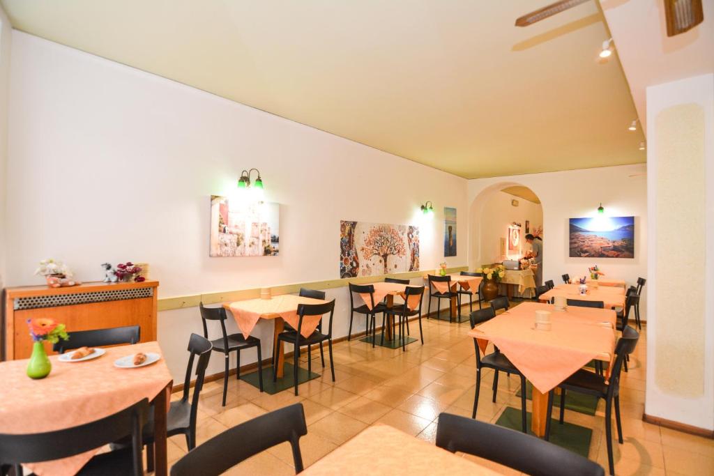 Verona Hotel Modena old town dining