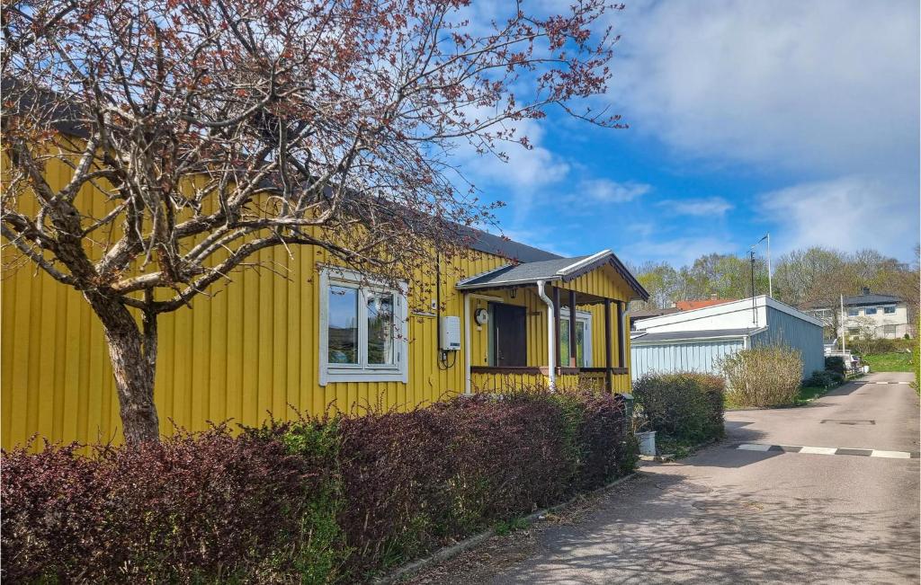 Stunning home in Goteborg with WiFi and 4 Bedrooms — Hotel in Gothenburg