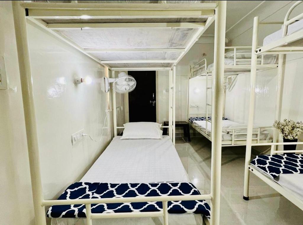 hostel ivory photo