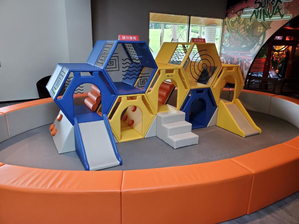 兒童遊樂場