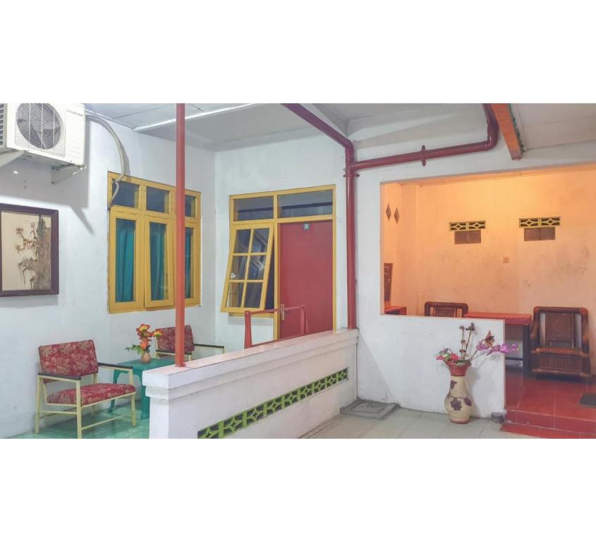 Hotel Jaya Kusuma near Candi Prambanan